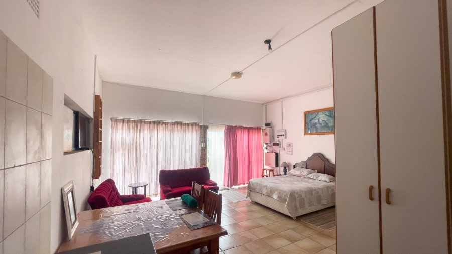 6 Bedroom Property for Sale in Hersham Western Cape